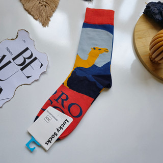 جوراب ساق بلند فانتزی lucky socks طرح camel